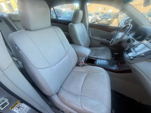 Used 2011 Toyota Avalon Limited FWD image 7