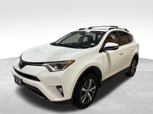 Used 2018 Toyota RAV4 XLE w/ Plus Extra Value Package FWD image 1