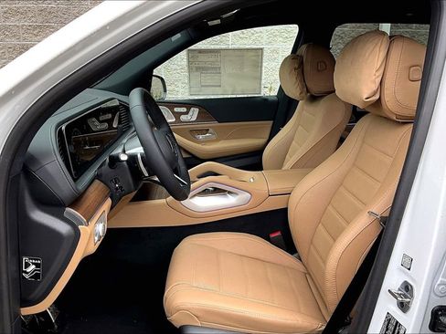 New 2026 Mercedes-Benz GLS 450 4MATIC image 9