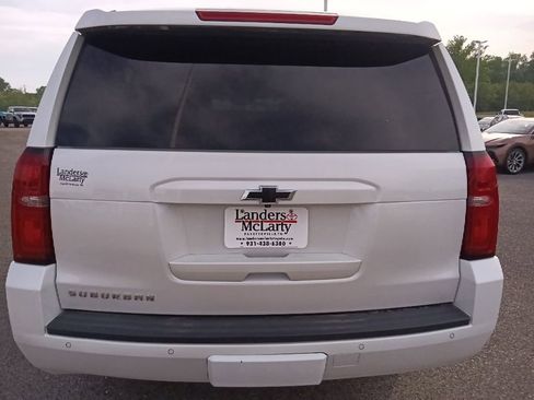 Used 2018 Chevrolet Suburban LT AWD/4WD image 4