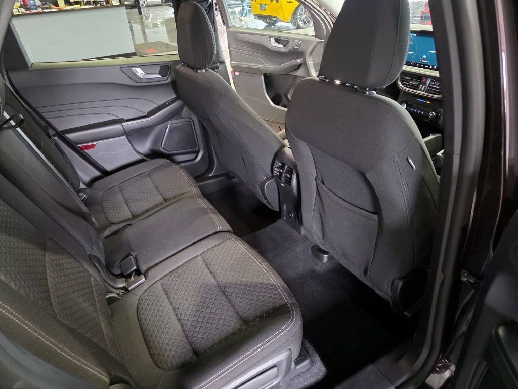 Used 2023 Ford Escape Active w/ Tech Pack #2 AWD/4WD image 22