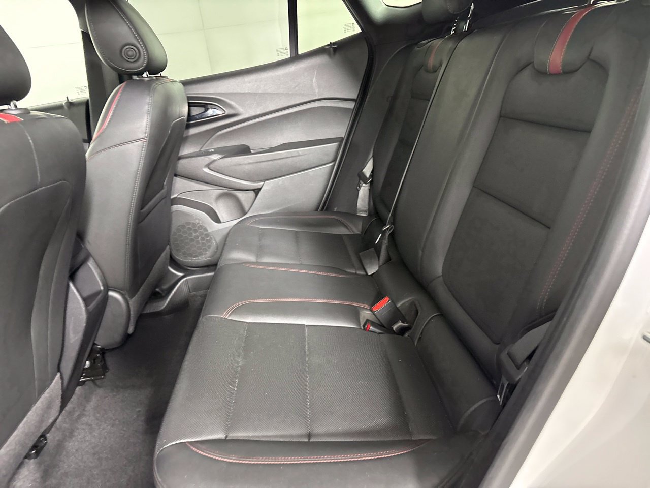 Used 2024 Chevrolet Trax RS FWD image 22