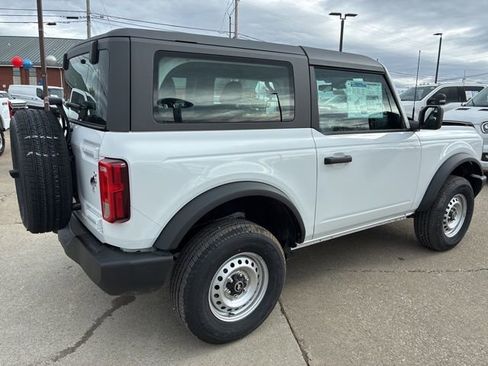 New 2026 Ford Bronco 2-Door AWD/4WD image 8