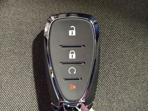 Used 2020 Chevrolet Equinox LT image 32