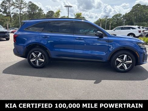 Certified 2022 Kia Sorento S FWD image 4
