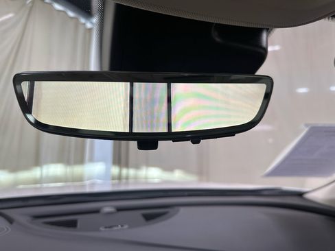 Certified 2023 Buick Envision Avenir AWD/4WD image 40