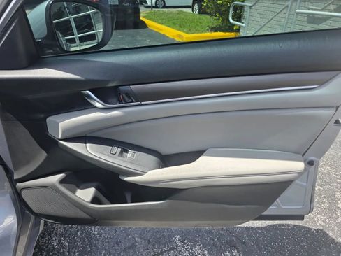 Used 2019 Honda Accord LX image 31