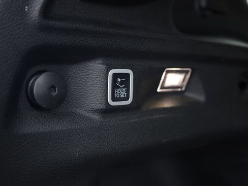 Certified 2024 Jeep Grand Cherokee L Laredo image 29