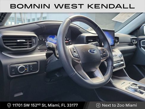 Used 2023 Ford Explorer XLT image 8