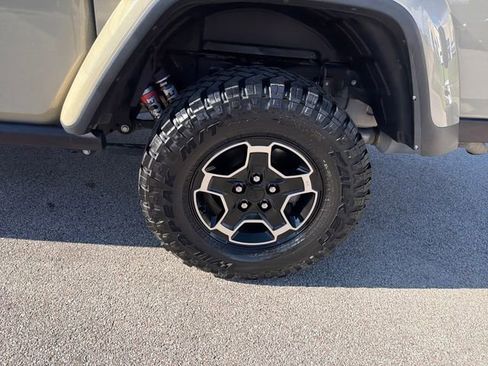 Used 2020 Jeep Gladiator Mojave image 38