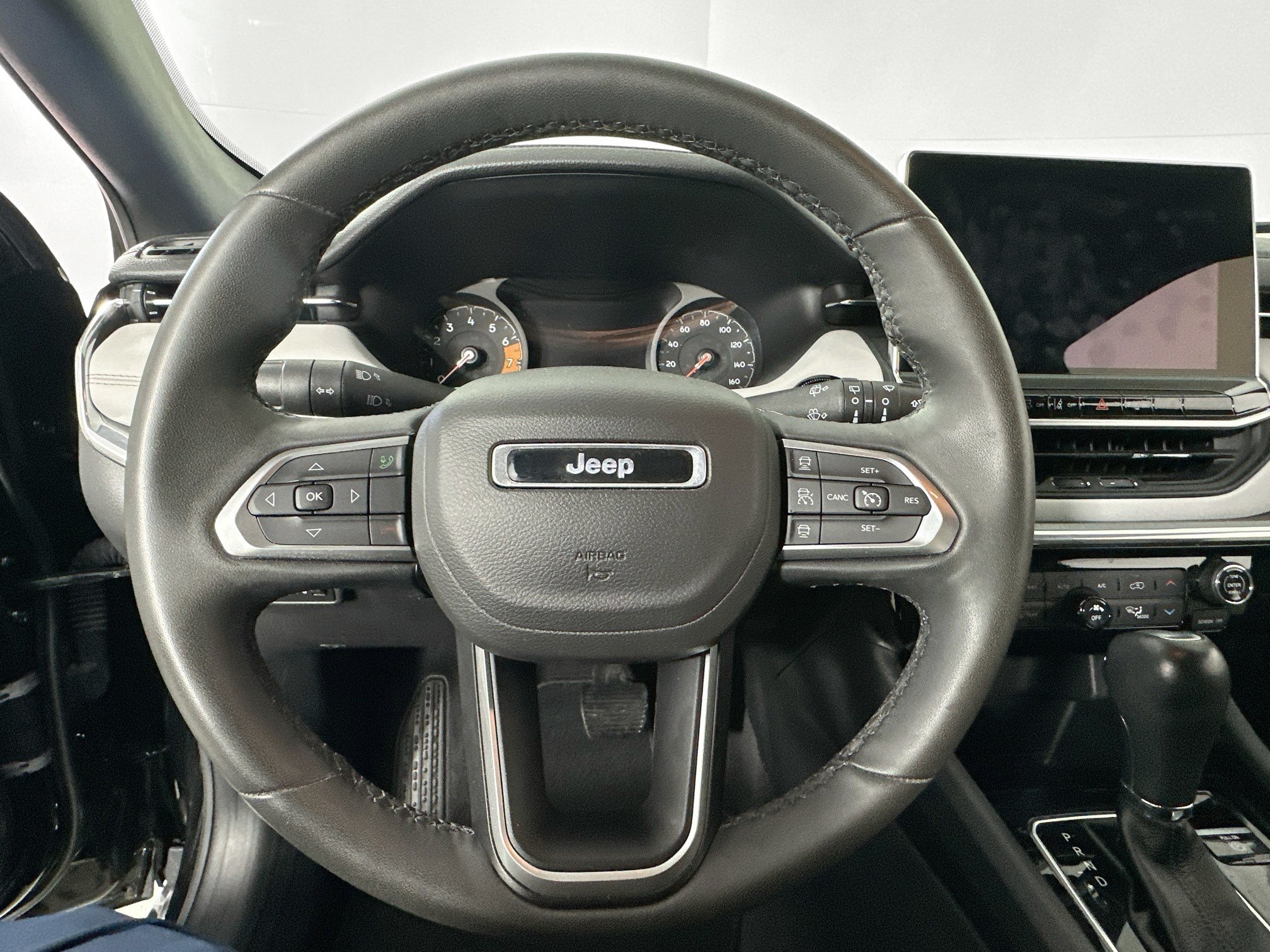 Used 2023 Jeep Compass Limited AWD/4WD image 11