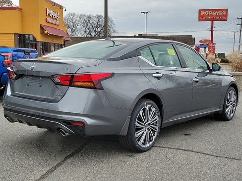 New 2025 Nissan Altima 2.5 SL image 4