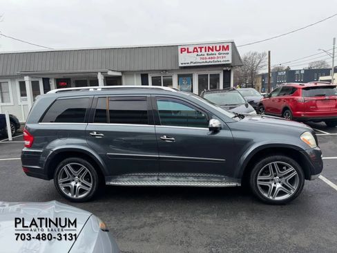 Used 2010 Mercedes-Benz GL 550 4MATIC image 2