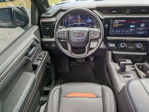 Used 2025 GMC Sierra 1500 AT4 w/ AT4 Premium Package AWD/4WD image 15