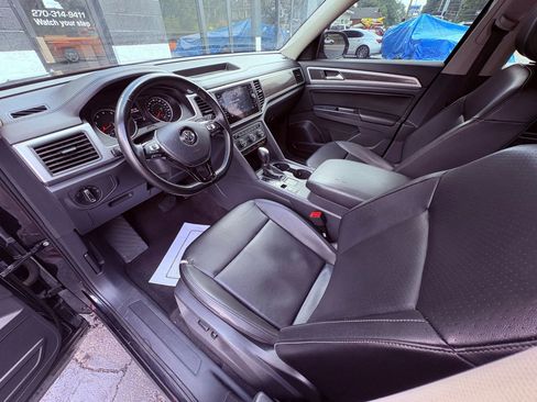 Used 2019 Volkswagen Atlas SE w/ Towing Package image 11