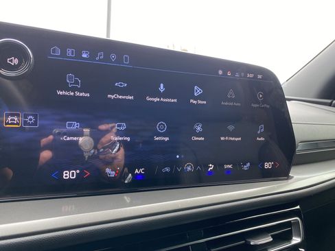 Used 2026 Chevrolet Traverse LT image 26