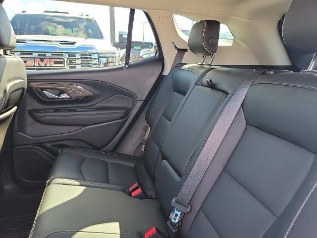 Used 2020 GMC Terrain Denali w/ Denali Premium Package FWD image 17