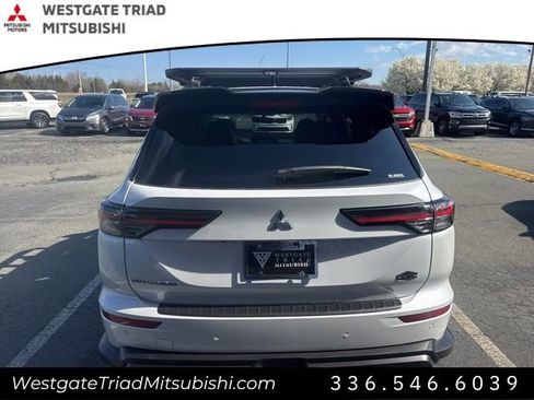 New 2026 Mitsubishi Outlander AWD image 10