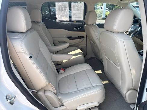 Used 2023 GMC Acadia Denali AWD/4WD image 10