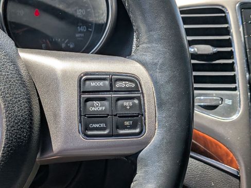 Used 2013 Jeep Grand Cherokee Limited w/ Advance Technology Group AWD/4WD image 18