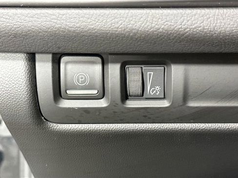 Used 2024 Cadillac XT4 Sport image 25