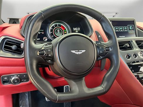 Used 2020 Aston Martin DB11 AMR image 12