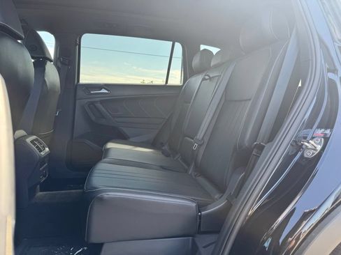 Used 2023 Volkswagen Tiguan SE R-Line AWD/4WD image 9