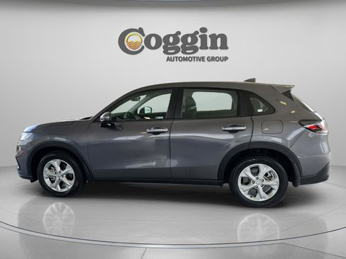 Certified 2023 Honda HR-V LX image 2