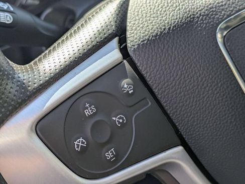 Used 2023 GMC Terrain SLE w/ Driver Convenience Package FWD image 18