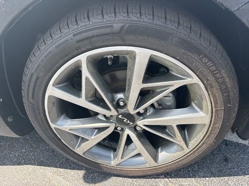 Used 2022 Kia Niro Touring Special Edition image 9