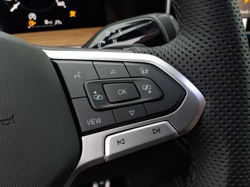 New 2026 Volkswagen Tiguan SEL R-Line AWD/4WD image 20