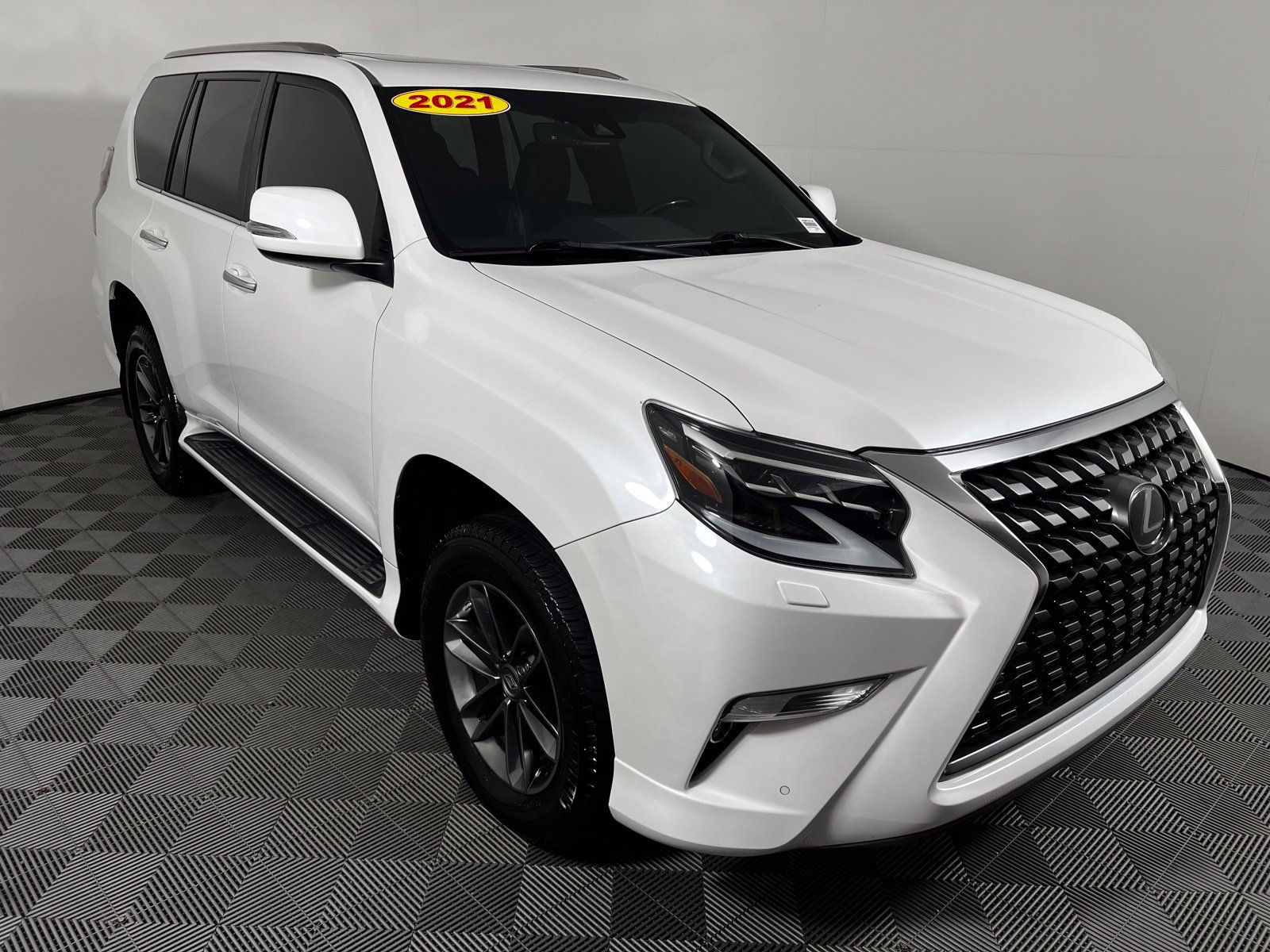 Used 2021 Lexus GX 460 Premium w/ Premium Package AWD/4WD image 3