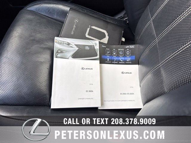 Used 2016 Lexus ES 300h w/ Luxury Package w/Wood Trim FWD image 28