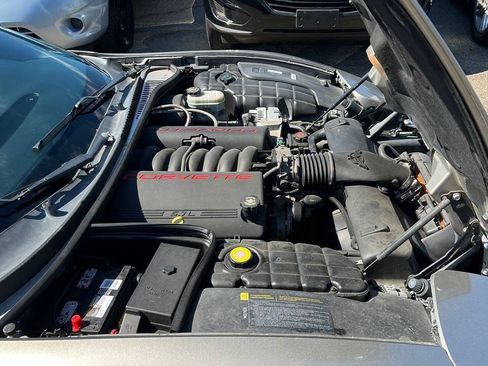 Used 1998 Chevrolet Corvette Coupe w/ Memory Pkg RWD image 32