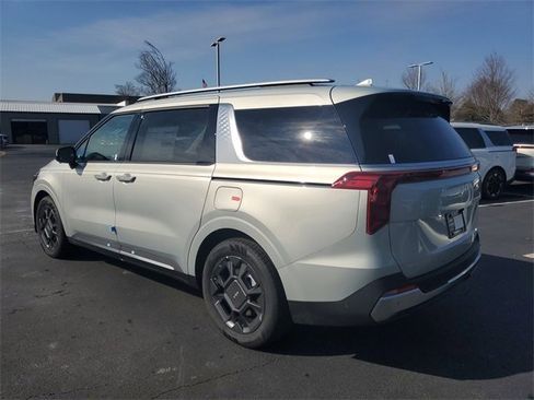 New 2026 Kia Carnival SX image 6