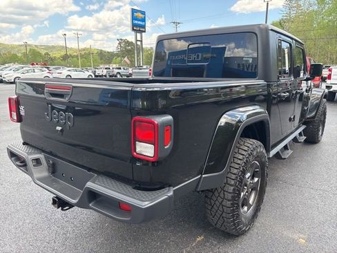 Used 2021 Jeep Gladiator Willys image 4