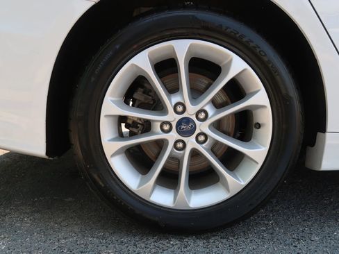 Used 2019 Ford Fusion SE FWD image 52