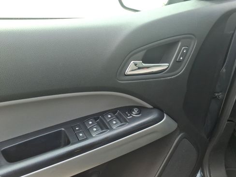 Used 2020 Chevrolet Colorado LT AWD/4WD image 15