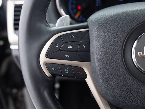 Used 2014 Jeep Grand Cherokee Overland w/ Advanced Technology Group AWD/4WD image 39