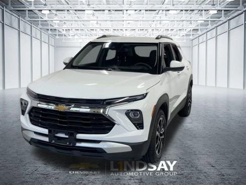 Used 2025 Chevrolet TrailBlazer LT FWD image 5