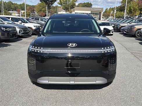 New 2026 Hyundai Ioniq 9 SE image 2