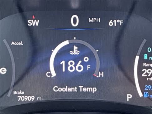 Used 2023 Chrysler Pacifica Limited image 36