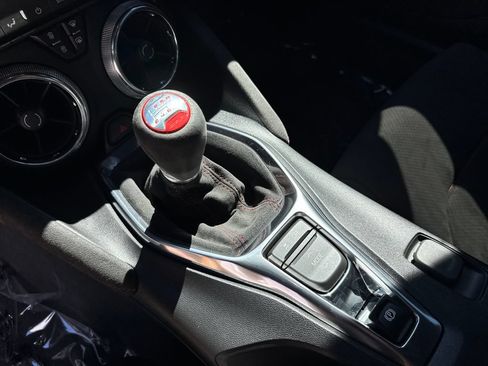 Used 2018 Chevrolet Camaro ZL1 RWD image 25