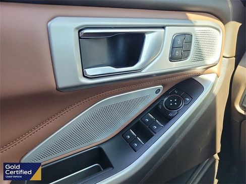 Certified 2021 Ford Explorer King Ranch w/ Premium Technology Package image 15