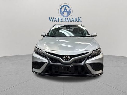 Used 2021 Toyota Camry SE AWD/4WD image 9