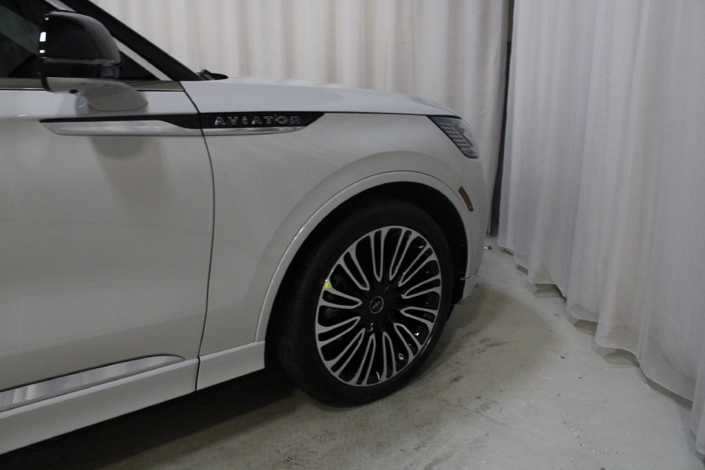 New 2027 Lincoln Aviator Black Label w/ Dynamic Handling Package AWD/4WD image 27