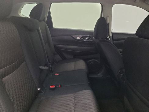 Used 2020 Nissan Rogue SV AWD/4WD image 19
