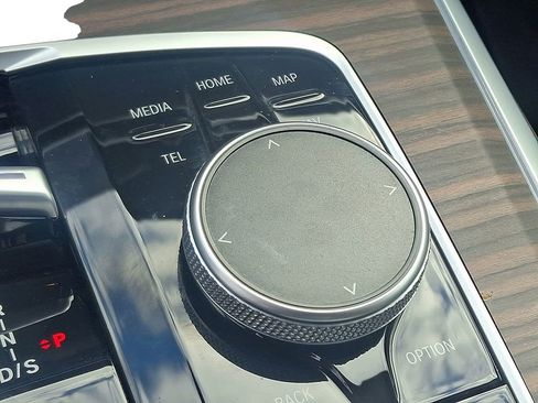 Certified 2025 BMW X5 xDrive40i w/ Premium Package image 24