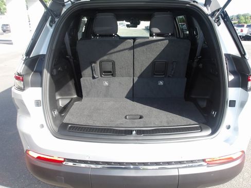 New 2025 Jeep Grand Cherokee L Laredo w/ Trailer Tow Package image 8