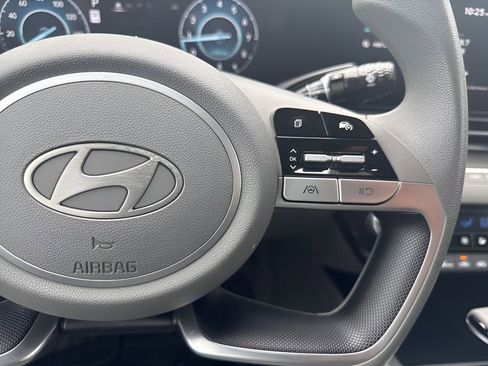 Used 2024 Hyundai Elantra SEL FWD image 14